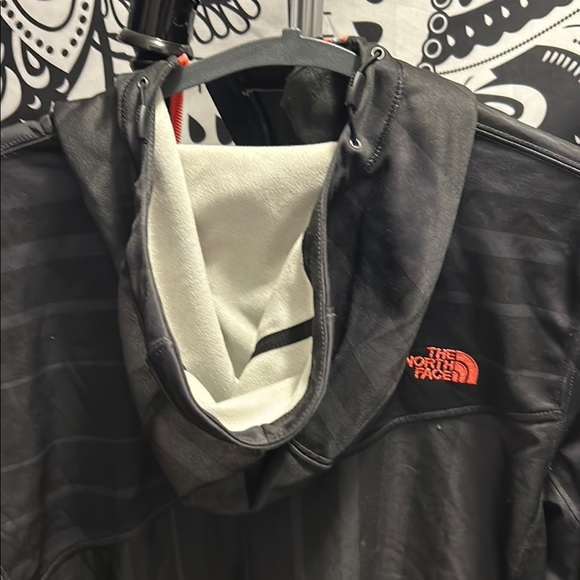 The North Face Black and Red Women's Hoodie - Picture 8 of 10